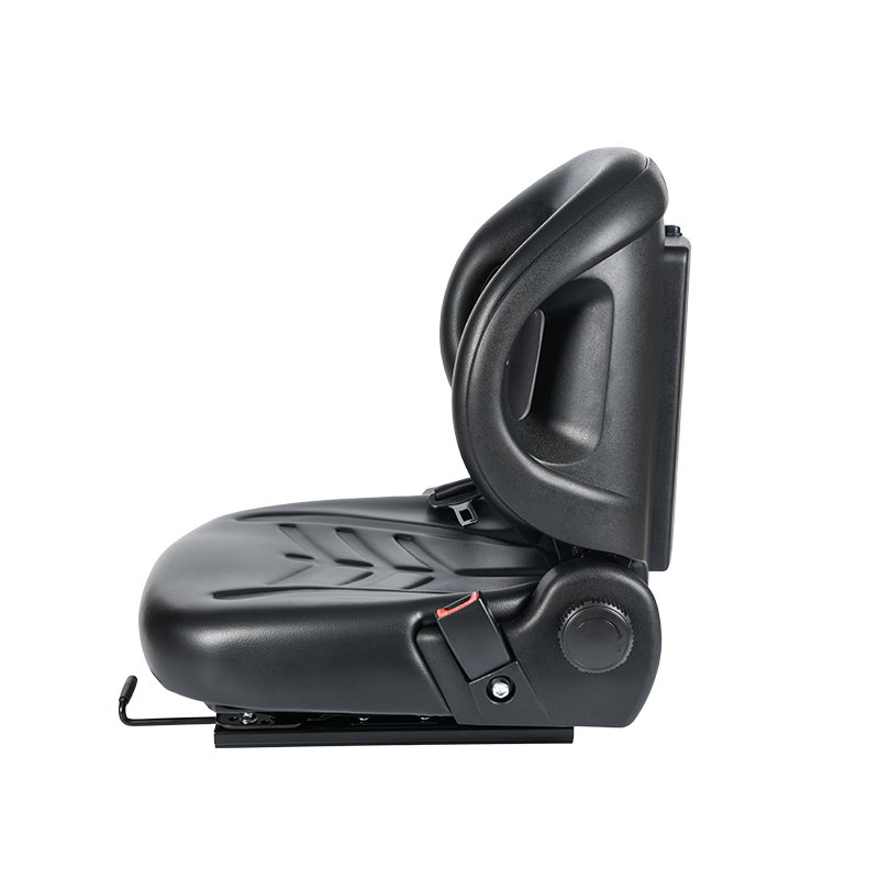 BF2-2 Univerzálisan illeszkedő síkágyas ülés repülőtéri traktorokhoz 60°-os dőlésszöggel, visszahúzható biztonsági övvel és Doc Box-szal